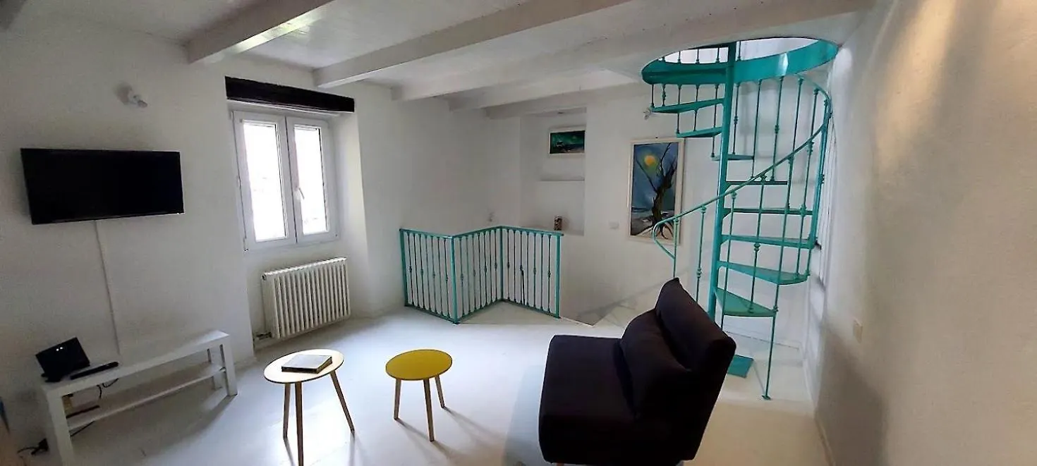 Casa Colore Tremezzo 0*,  Italia